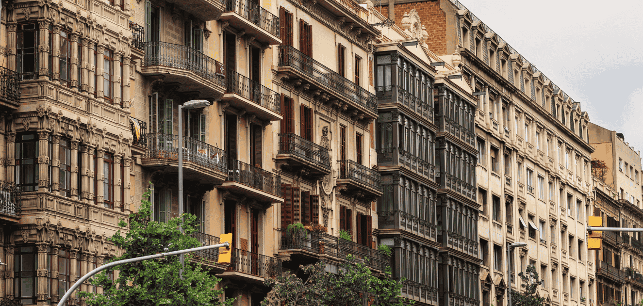 Seçkin bölgelerde geliri ve değer artışı yüksek olan mülkleri keşfedin. Global yatırımcı olmanın ayrıcalığını hissedin.